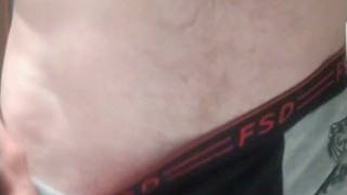 Заставила шлюху обоссаться