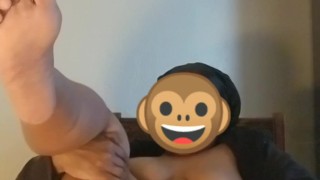 Clit rub with foot in air