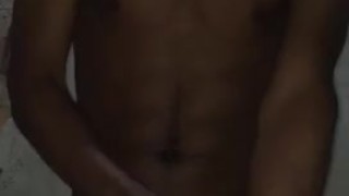 Jovencito masturbandose