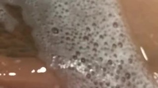 Masturbation in the bath (PLAYTIME)