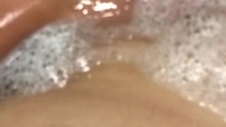 Masturbation in the bath (PLAYTIME)
