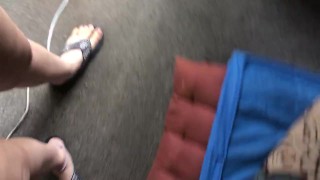 I love the way My feet sound in My flip flops!