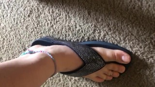 I love the way My feet sound in My flip flops!