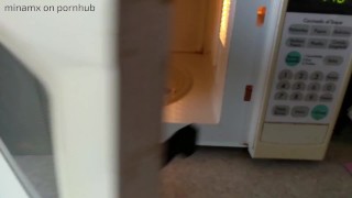 i put a hammer in my microwave