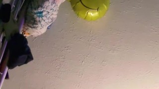 Ebony shaking her booty
