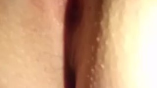 Anda cachonda y me manda besitos 