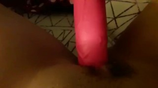 Morena jugando con dildo 😈