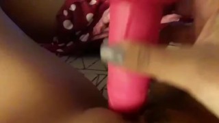 Morena jugando con dildo 😈