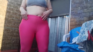 Trailer Peeing my leggins after training in home