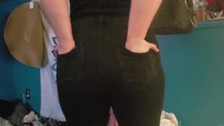 Thick ass pawg struggles to pull Jeans up 