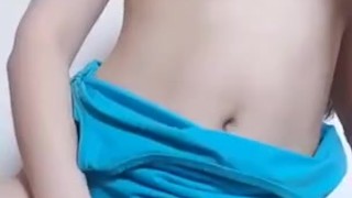 Show her sexy small tits