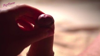 Świeczka do masażu sprawiła, że FapTonio szybko i obwicie wytrysną!