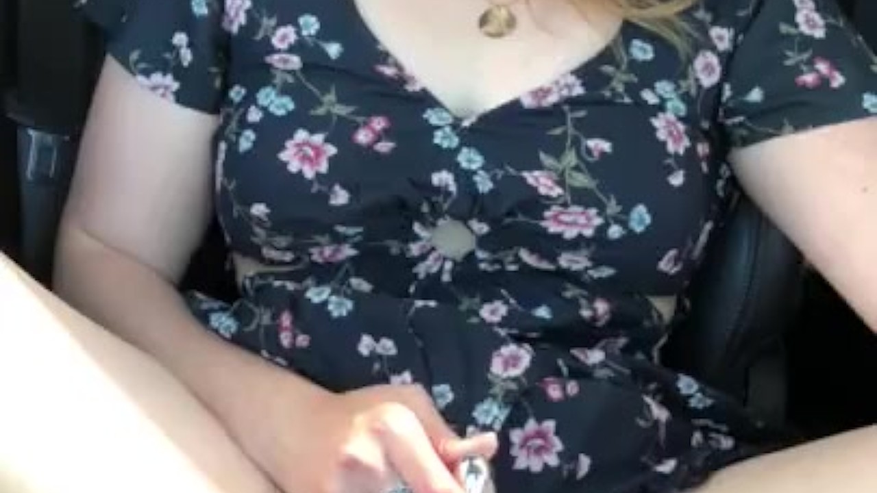 Hotwife Masturbates in Car After a Stressful Day at Work - Horny Whore