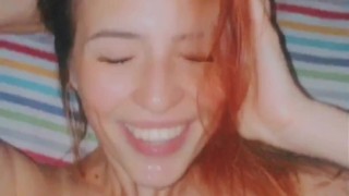 Трахнула хуй и высосала всю сперму кончив на лицо