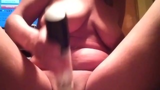Squirter with rotating toy in pussy