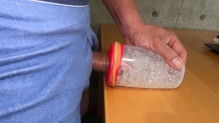 【高画質4Ｋ】ガテン系が超気持ちいいオナホで腰フリオナニー