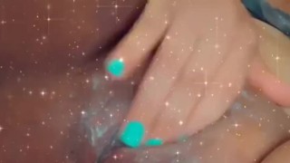 Finger wet pussy