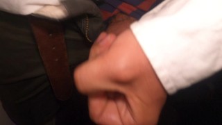 【高画質4K】仕事中に机の下でオナニー