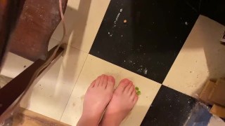 What’s popping 3 barefoot 