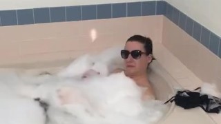 Bathtub Fun! Great orgasm!