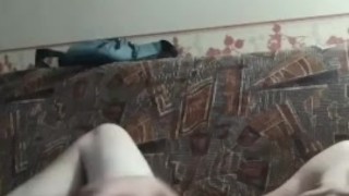 СОЛО ПАРЕНЬ ДРОЧИТ БОЛЬШОЙ ЧЛЕН НА КАМЕРУ