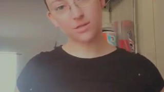 playing with my titties