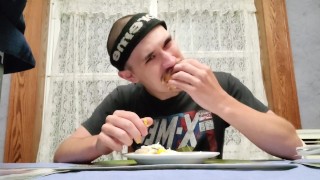 Pov sandwich preperation. I offer you the sandwich and eat it in front of you.