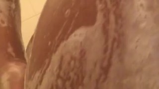 Ebony fat ass in the shower ! Come help me daddy 