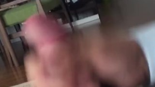 欲求不満により隠れて激しい手コキ