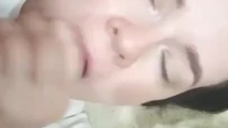 УЧИТЕЛЬНИЦА ПРИГЛАСИЛА ПАРНЯ ИСПРАВЛЯТЬ ОЦЕНКИ
