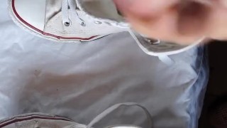 Cumming her Converse