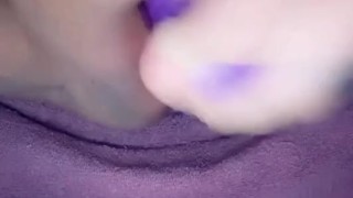 BBW MASTERBATES AND SQUIRTS FOR THE FIRST TIME