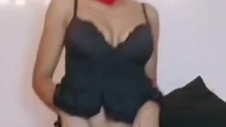 Une colombienne noir chaude masturbe elle est besoin d'un grand bite