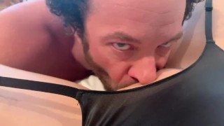 Homecoming Queen makes teacher eat her pussy after summer school