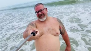 Coach can cum from having his daddy balls licked 