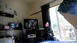 Sexy wifey shakes hot ass