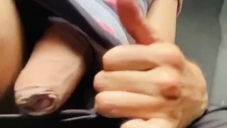 showing the bulge and my dick to the uber driver//onlyfans/com/frankboxxx 