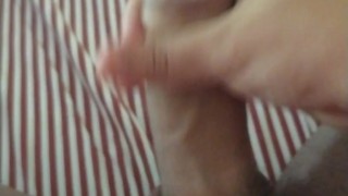 Mi sego sulle foto dei miei amici etero 