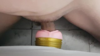Penetrando un masturbador