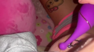 clit vibrating orgasm in dorm