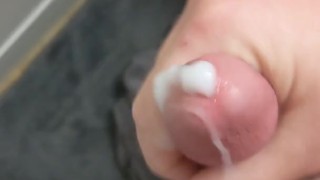 Just a quick cum after shower 