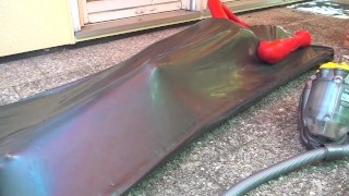 vacbed longtime experience outdoor - vacbed with gloves