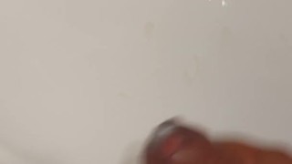 Punheta no wc