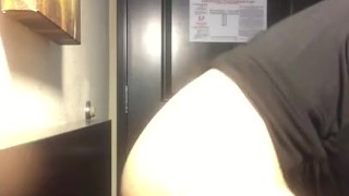 Sissy Riding Dildo Hotel