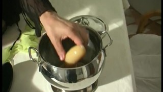 FRANCA KODI IN " METTI UNA FREGNA A CENA"