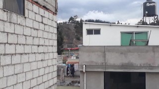 Viendo el ferrocarril Riobamba-Ecuador