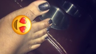 Chocolate toes