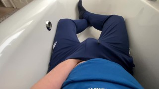 Self-Pissing in Bath