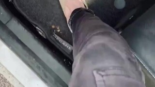 I play with Bensimon Sneakers in my car