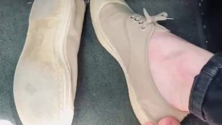 I play with Bensimon Sneakers in my car